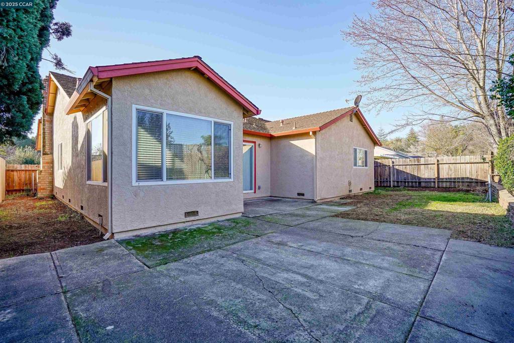782 Ash Ct Property Photo 23