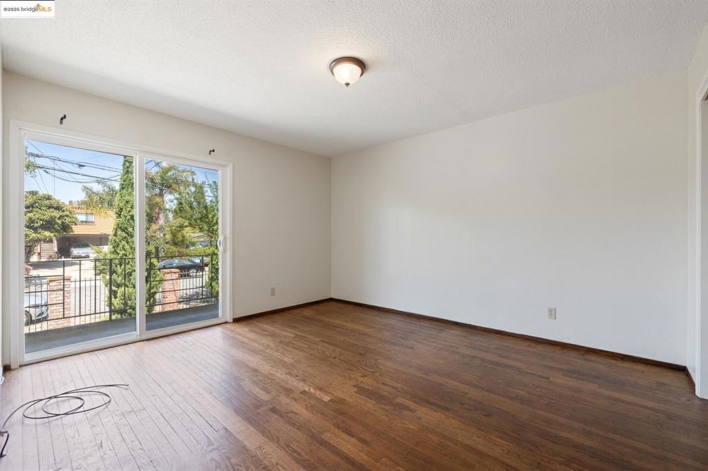 1612 Parker St Property Photo 11