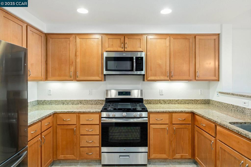 1363 El Camino Real Property Photo 9