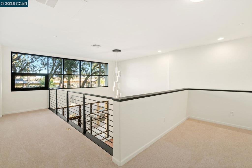 1363 El Camino Real Property Photo 20
