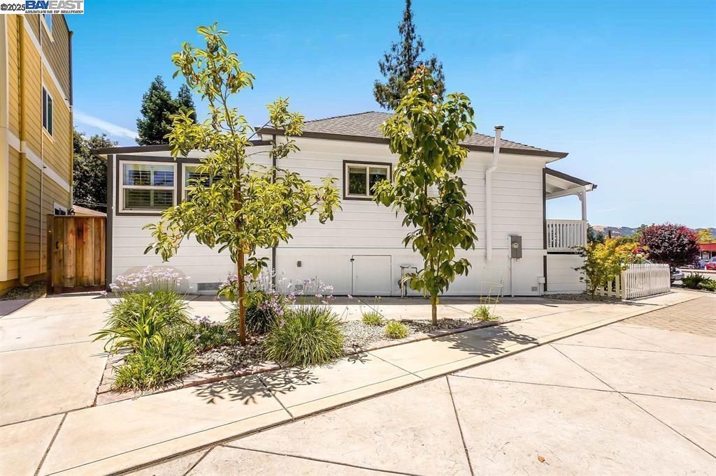 4238 First Street Property Photo 39