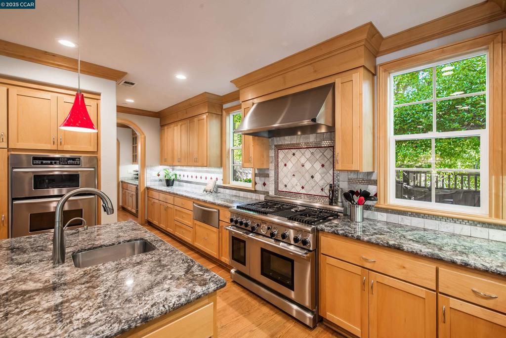 45 Laird Dr Property Photo 14