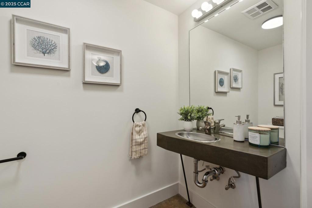4811 Telegraph Ave 203 Property Photo 18