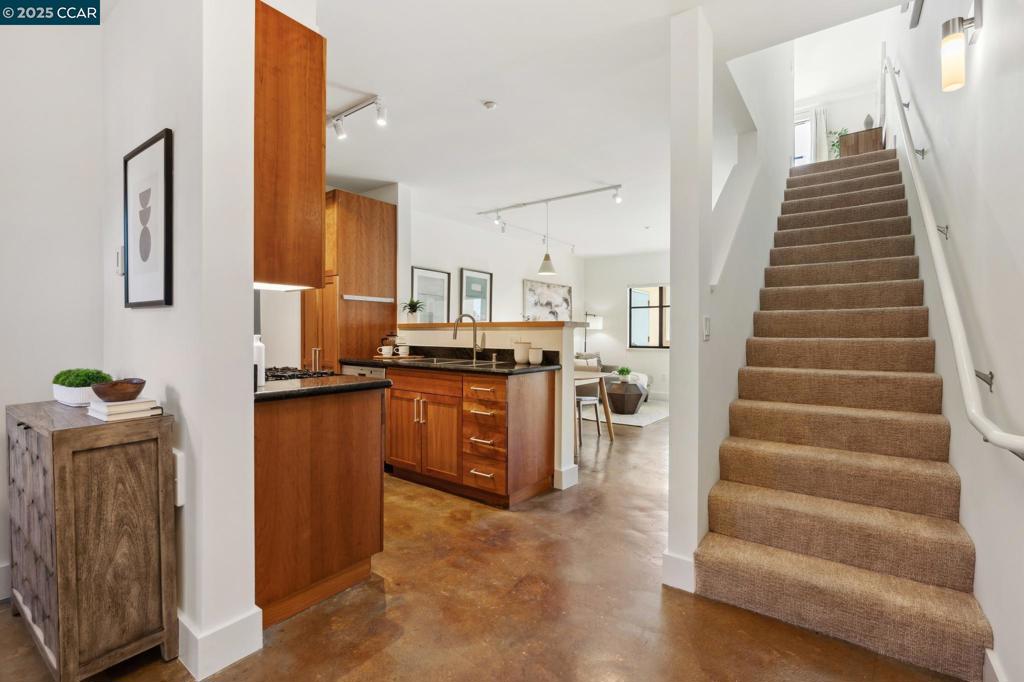 4811 Telegraph Ave 203 Property Photo 19
