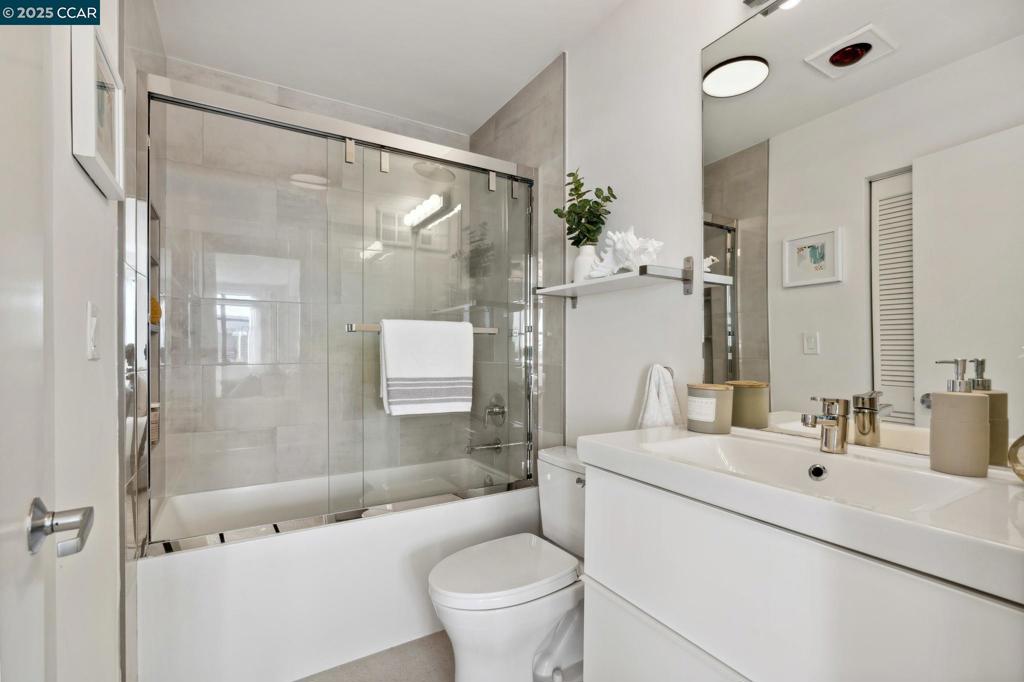 4811 Telegraph Ave 203 Property Photo 24