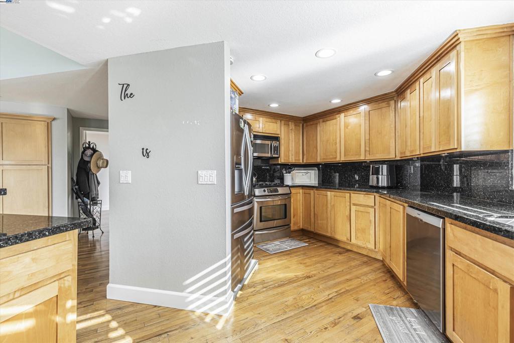 2256 Cove Ct Property Photo 9