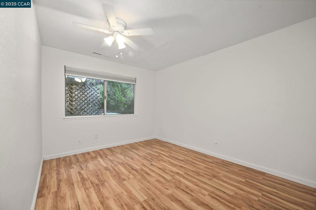 137 Dean Rd Property Photo 20