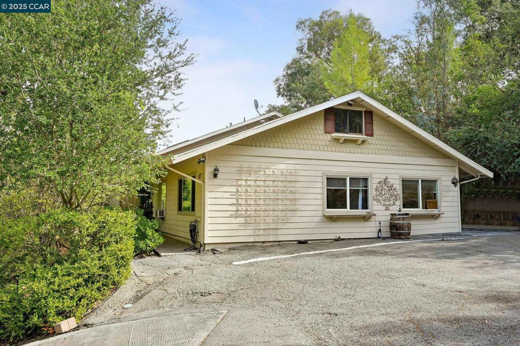137 Dean Rd Property Photo 39
