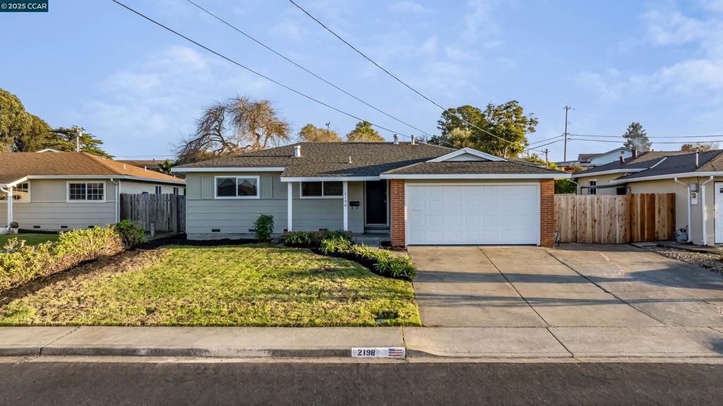 2198 Cypress Ave Property Photo