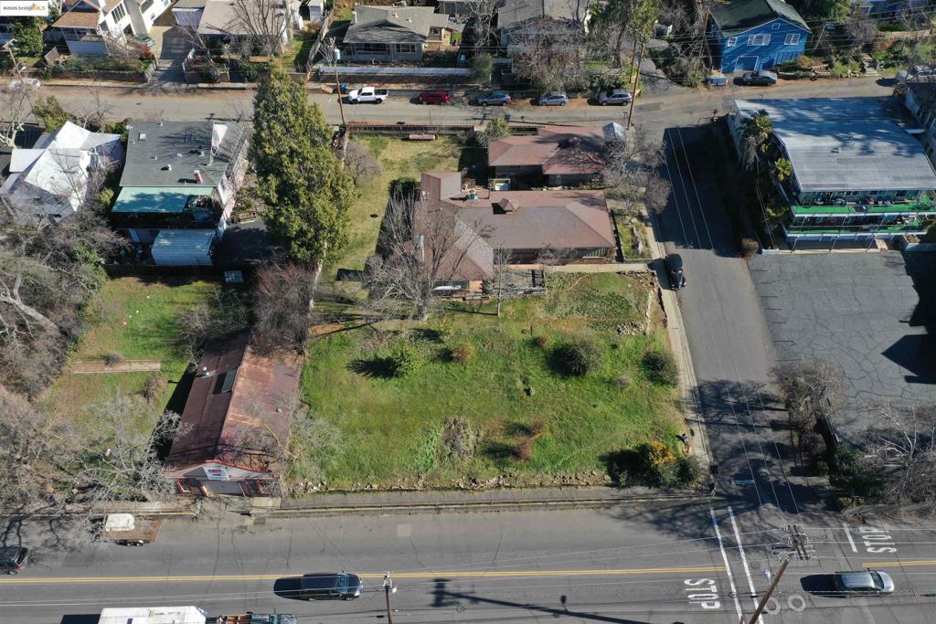 391 S Stewart Street Property Photo 11