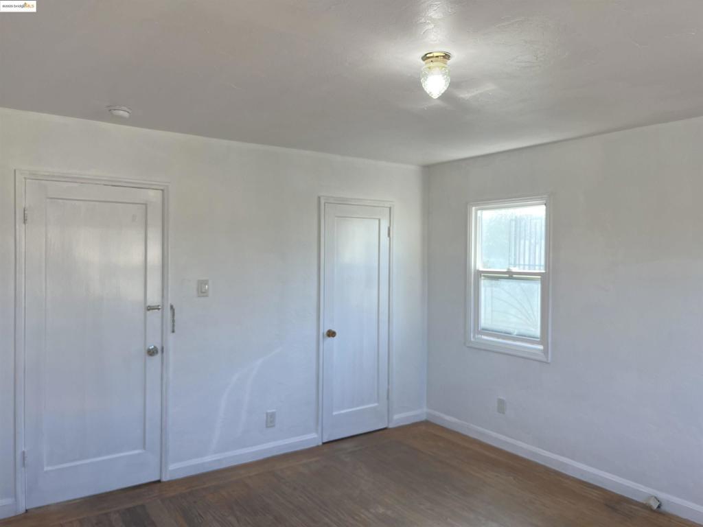 3486 39th Ave Property Photo 15
