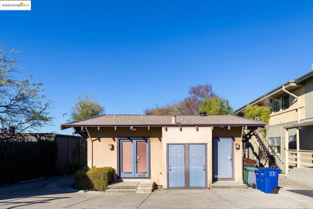 1714 Solano Ave Property Photo 10