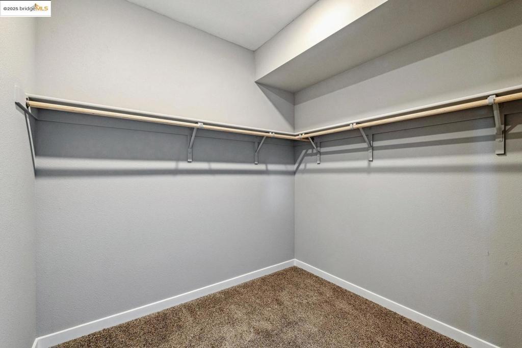 2400 Adeline St 208 Property Photo 9