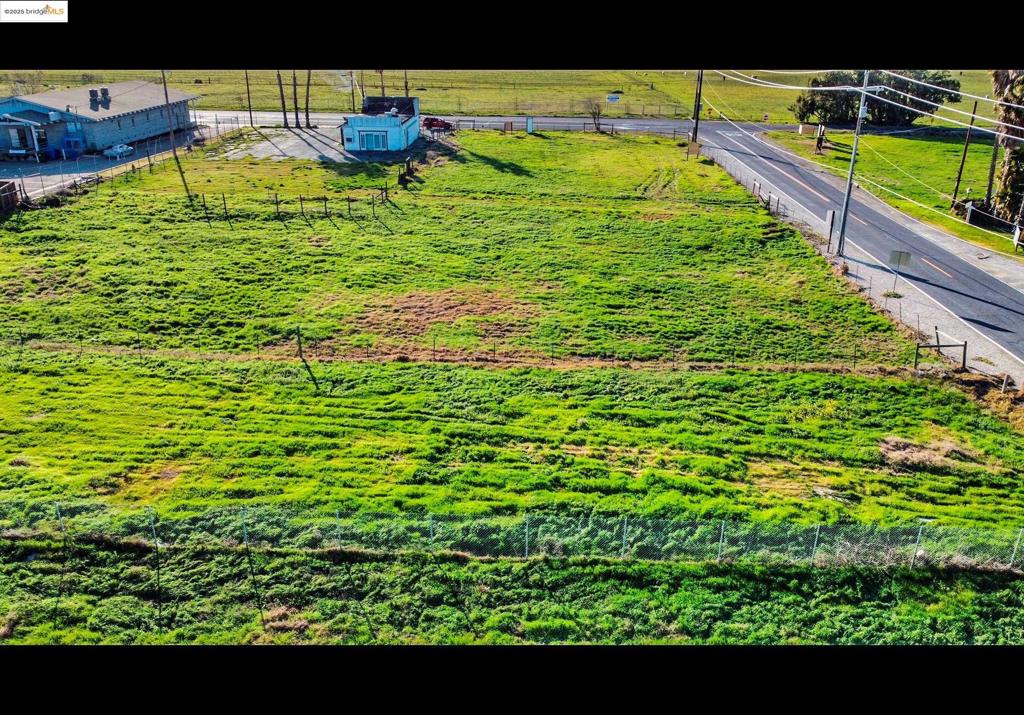 6464 Bethel Island Rd Property Photo 3