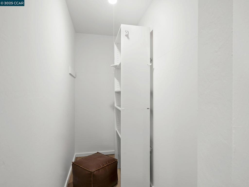 200 El Dorado Ave 17 Property Photo 8
