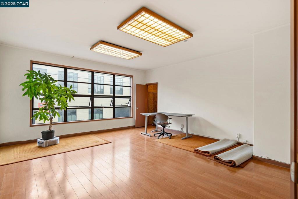 344 Harriet St Property Photo 8