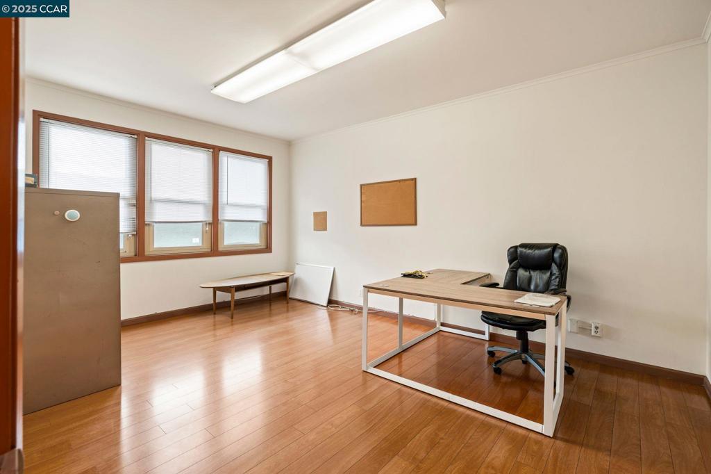 344 Harriet St Property Photo 20