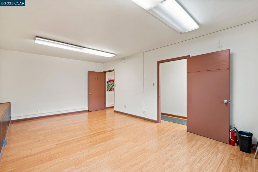 344 Harriet St Property Photo 33