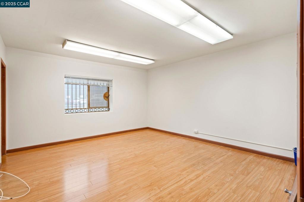 344 Harriet St Property Photo 34