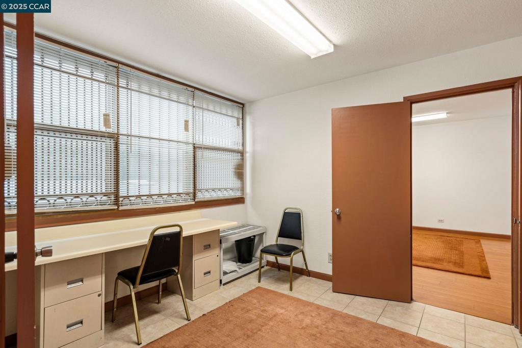 344 Harriet St Property Photo 38