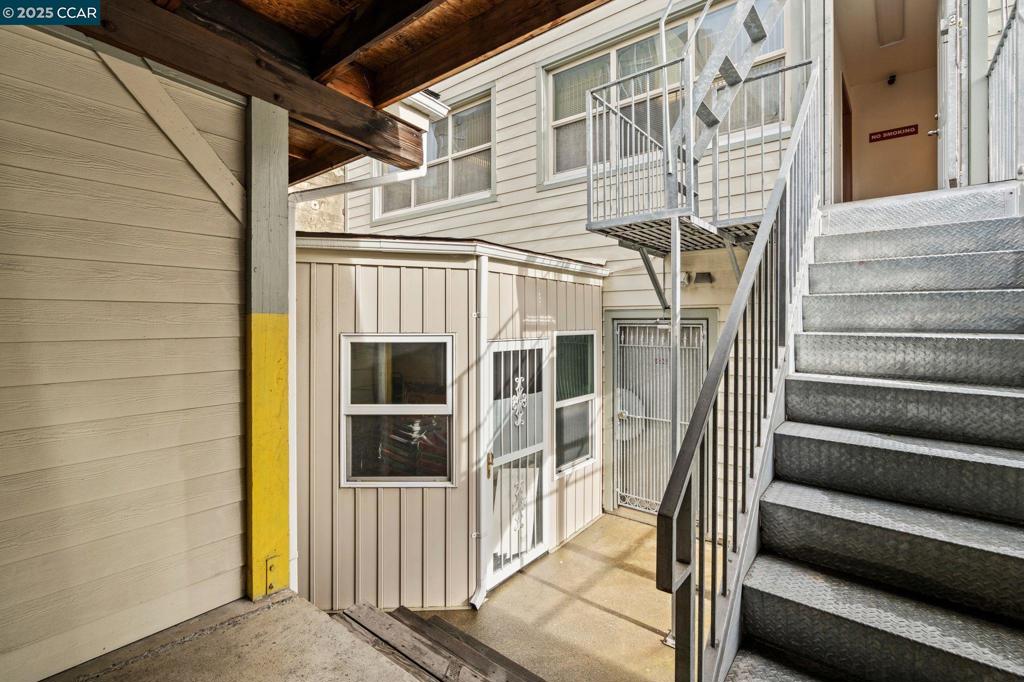 344 Harriet St Property Photo 41