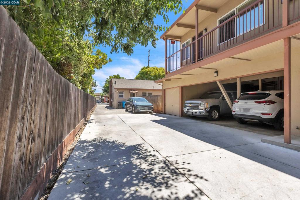 1239 Harrison St Property Photo 18