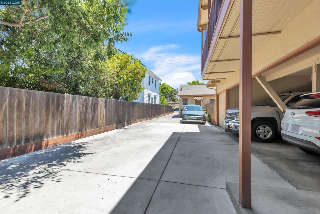 1239 Harrison St Property Photo 19