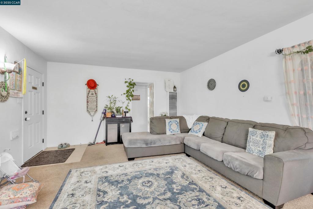 1239 Harrison St Property Photo 23