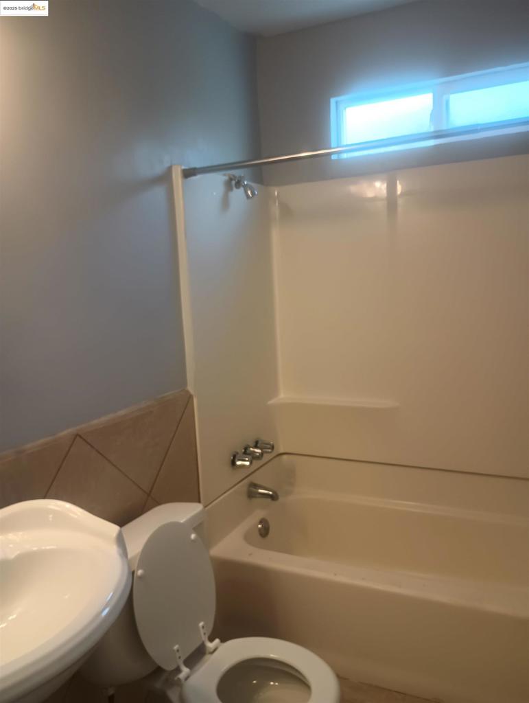 1109 Seminary Avenue Property Photo 19