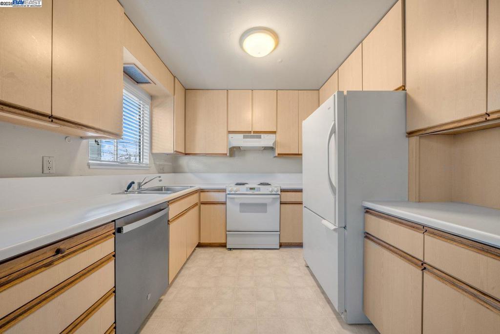 4546 San Carlos Ave Property Photo 4