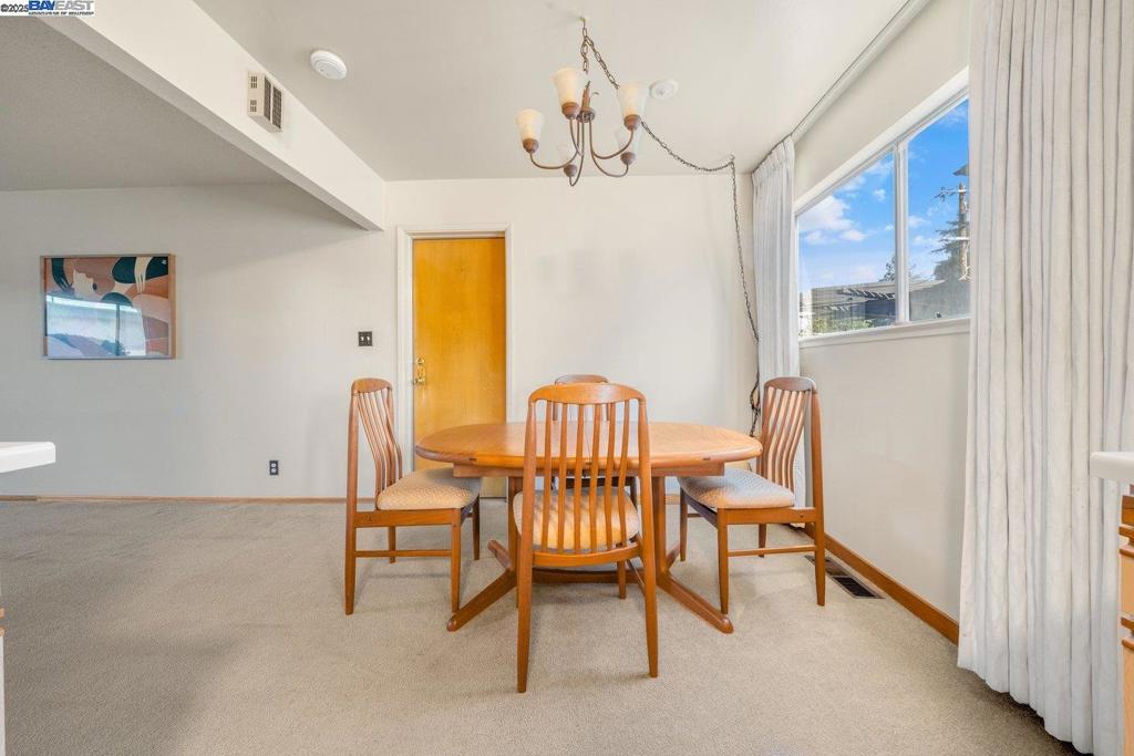 4546 San Carlos Ave Property Photo 6
