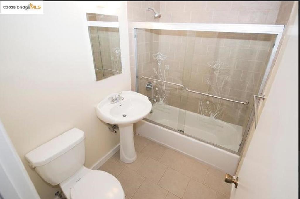 2636 Warring St Property Photo 6
