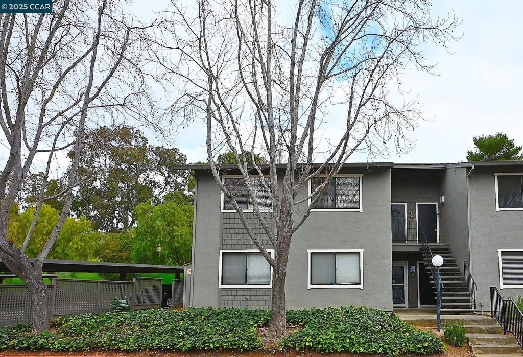 900 Cambridge Dr 126 Property Photo