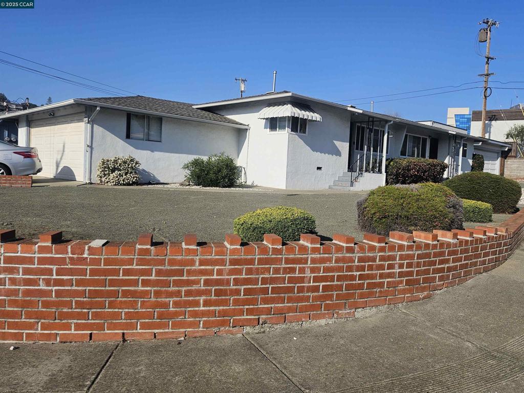 2664 Renton Way Property Photo 3