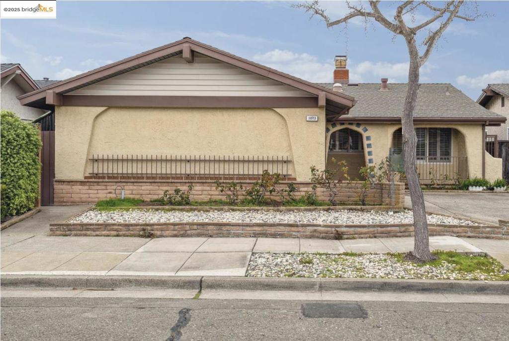 1073 Camellia Property Photo