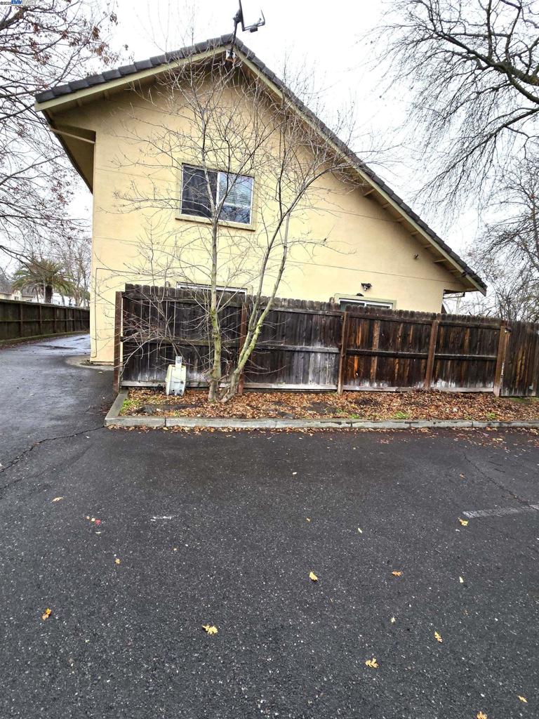 3135 Academy Way Property Photo 9