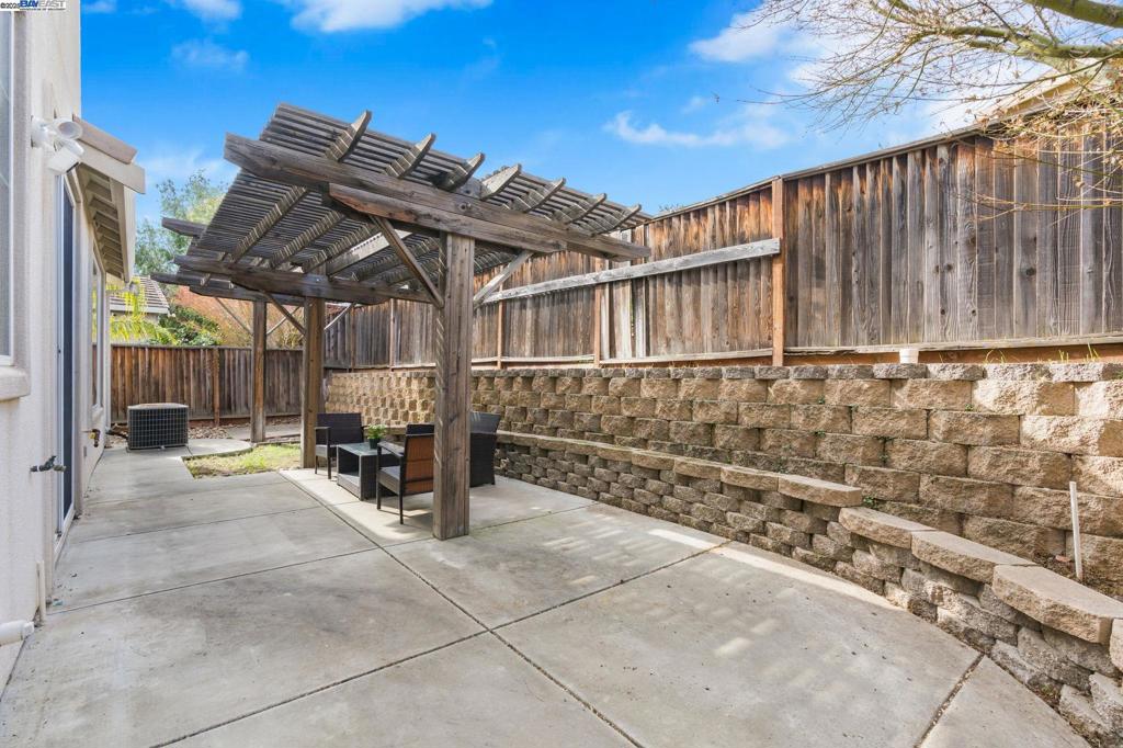 435 Goodwin Property Photo 38