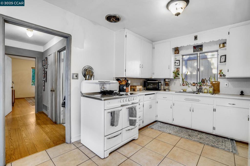 3533 Plaza Way Property Photo 11