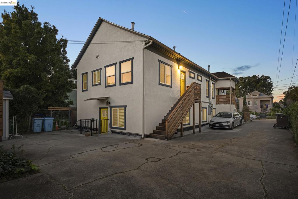 1628 Tyler St Property Photo 3