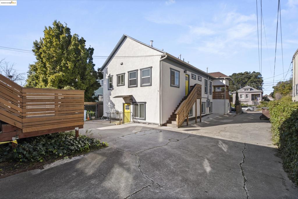 1628 Tyler St Property Photo 8
