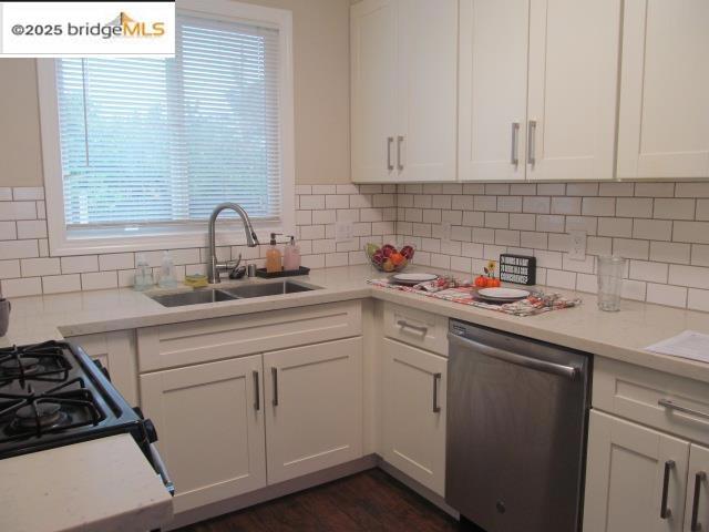 1112 W 8th St Property Photo 6