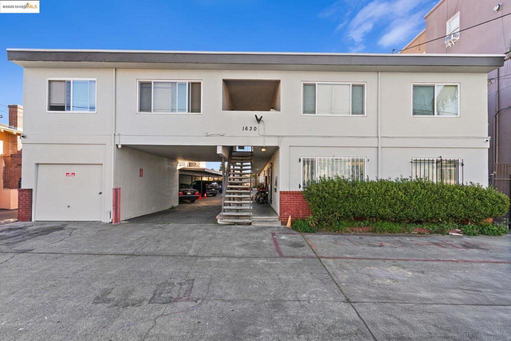 1630 35th Property Photo 2