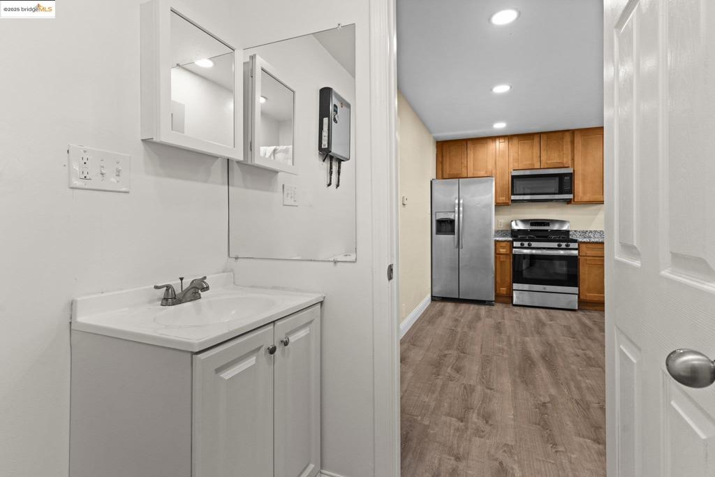 1630 35th Property Photo 8