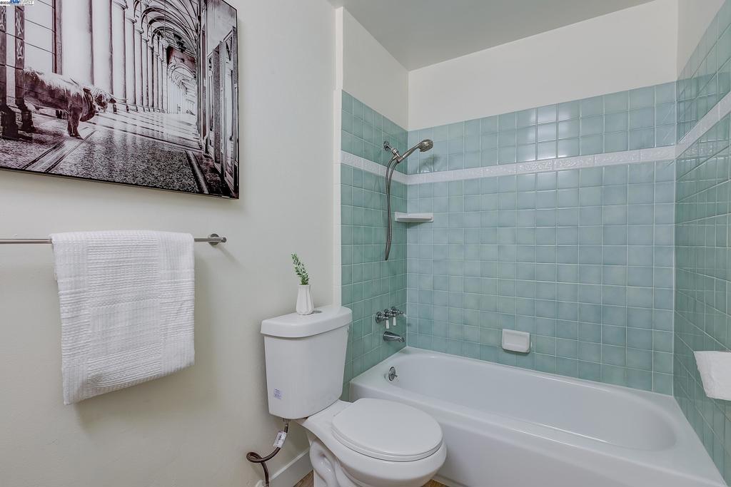 407 Orange St 411 Property Photo 16