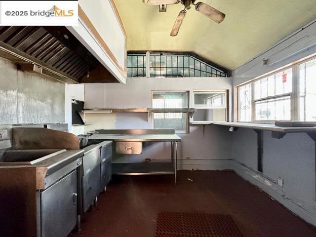 3659 Foothill Property Photo 5