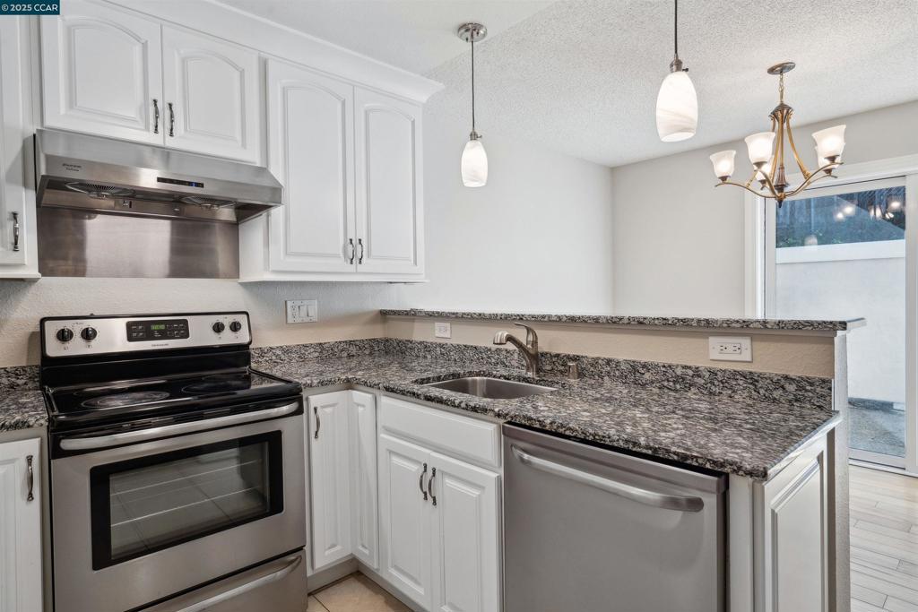 601 Palomino Drive A Property Photo 11