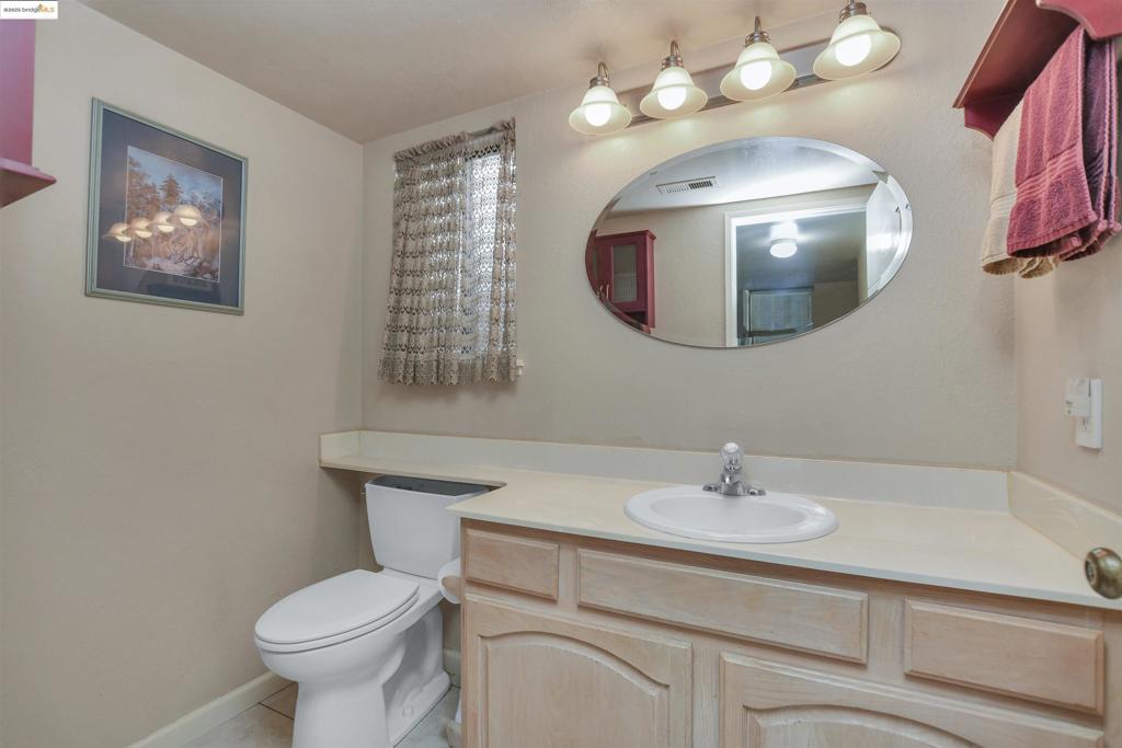 2704 Lobelia Ct Property Photo 15