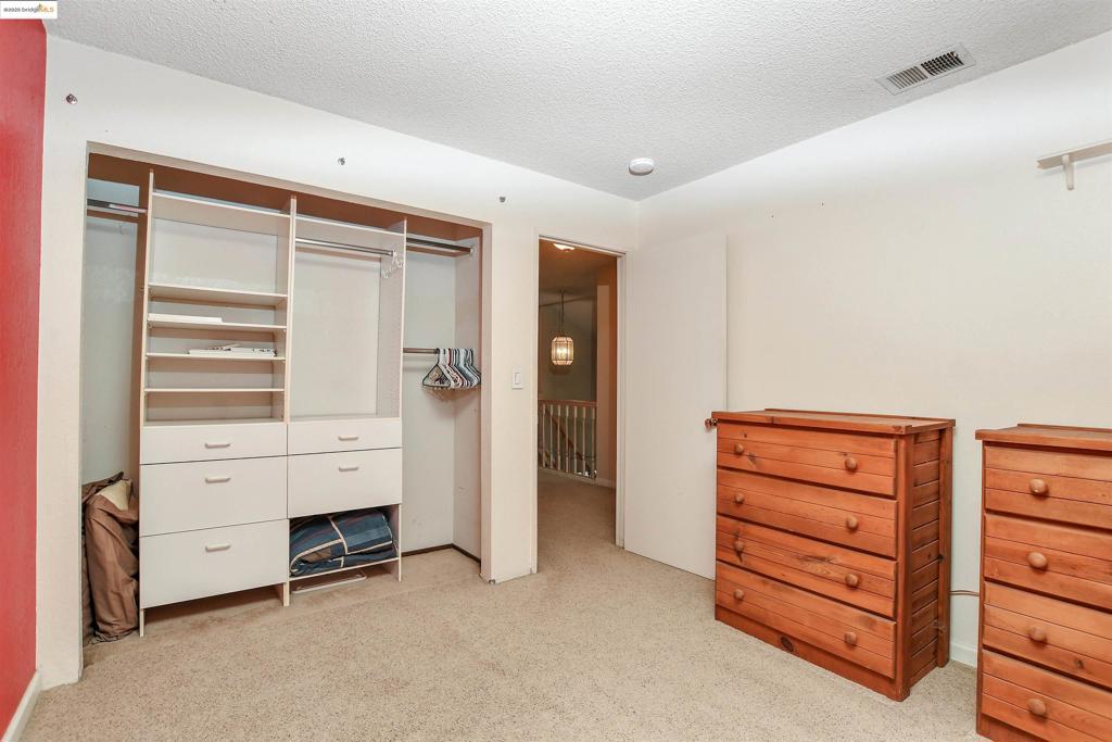 2704 Lobelia Ct Property Photo 24