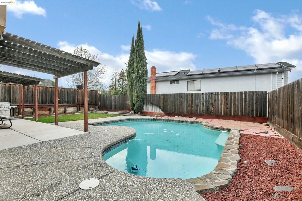 2704 Lobelia Ct Property Photo 28