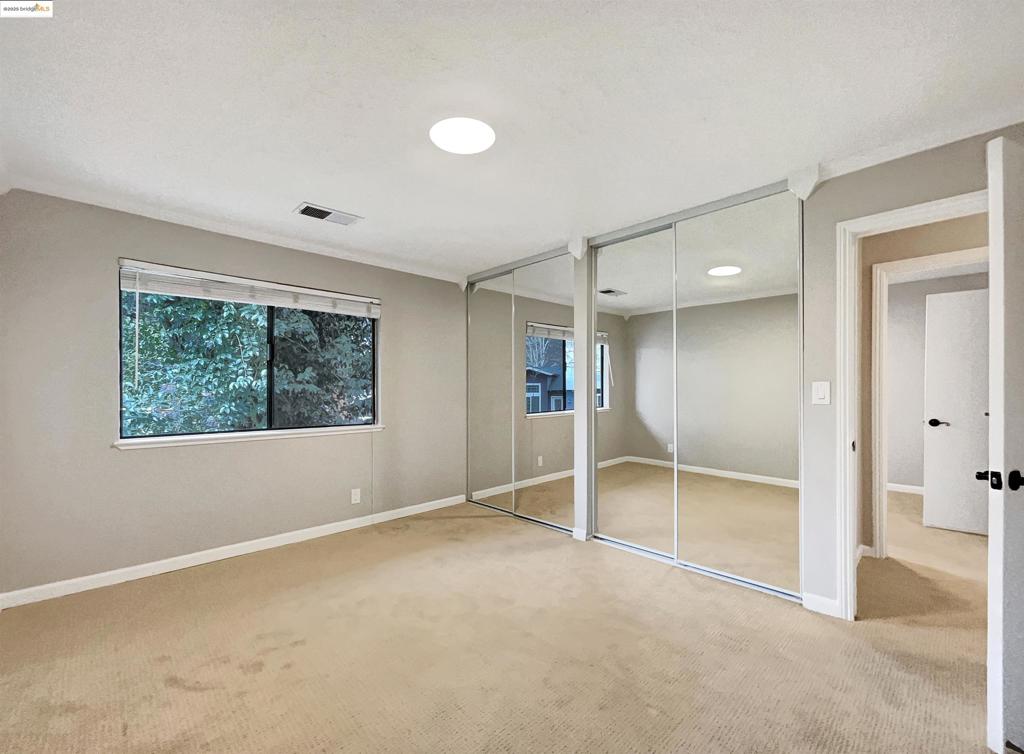 175 Midland Way Property Photo 28